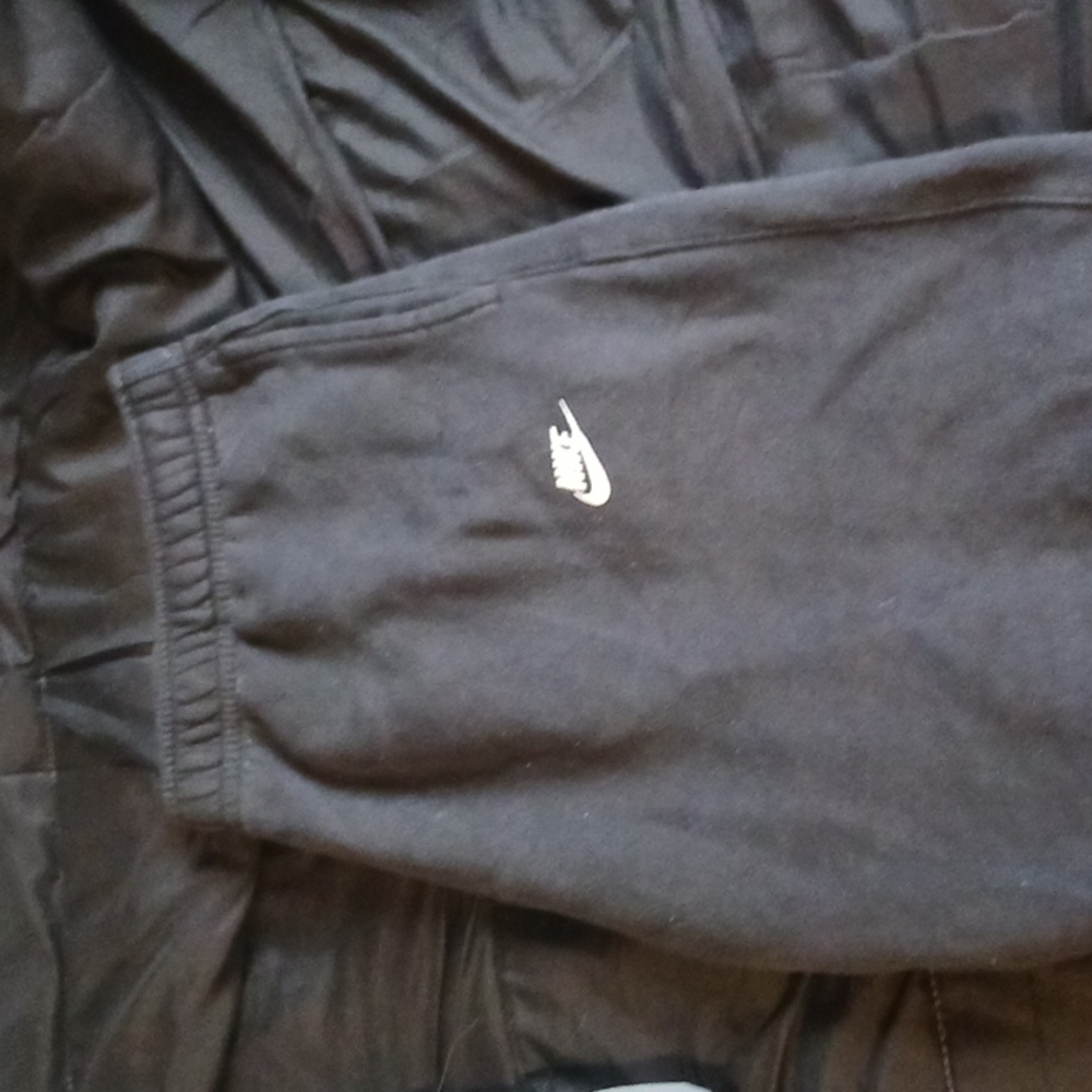 Black Nike sweatpants